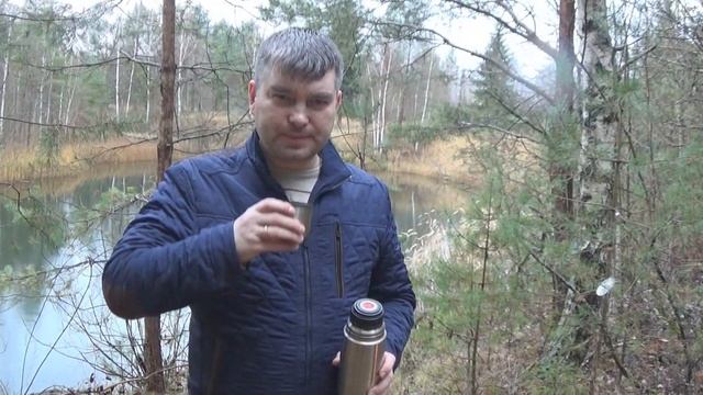 Рыбная похлебка из щуки в казане на костре.