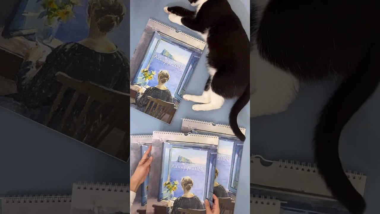 ⬛ готовим с котом большую партию моих календарей на отправку. #art #painting #calendar #календарь