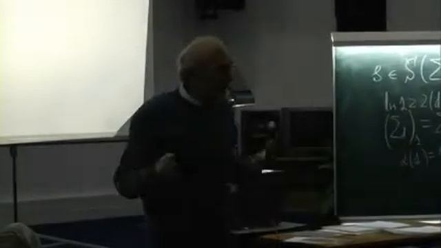 Вик.С. Куликов., Монодромные инварианты расслоений над проективными пространствами