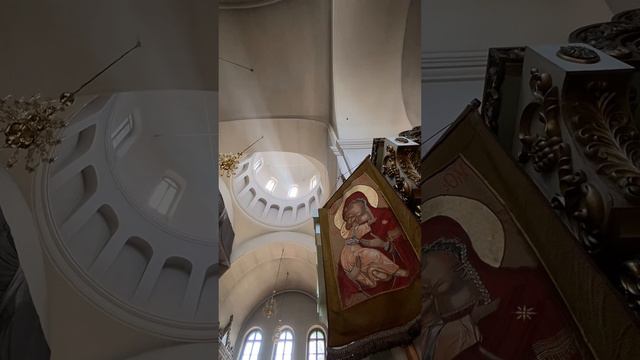 Храм Троицы Живоначальной на Шаболовке. Москва.