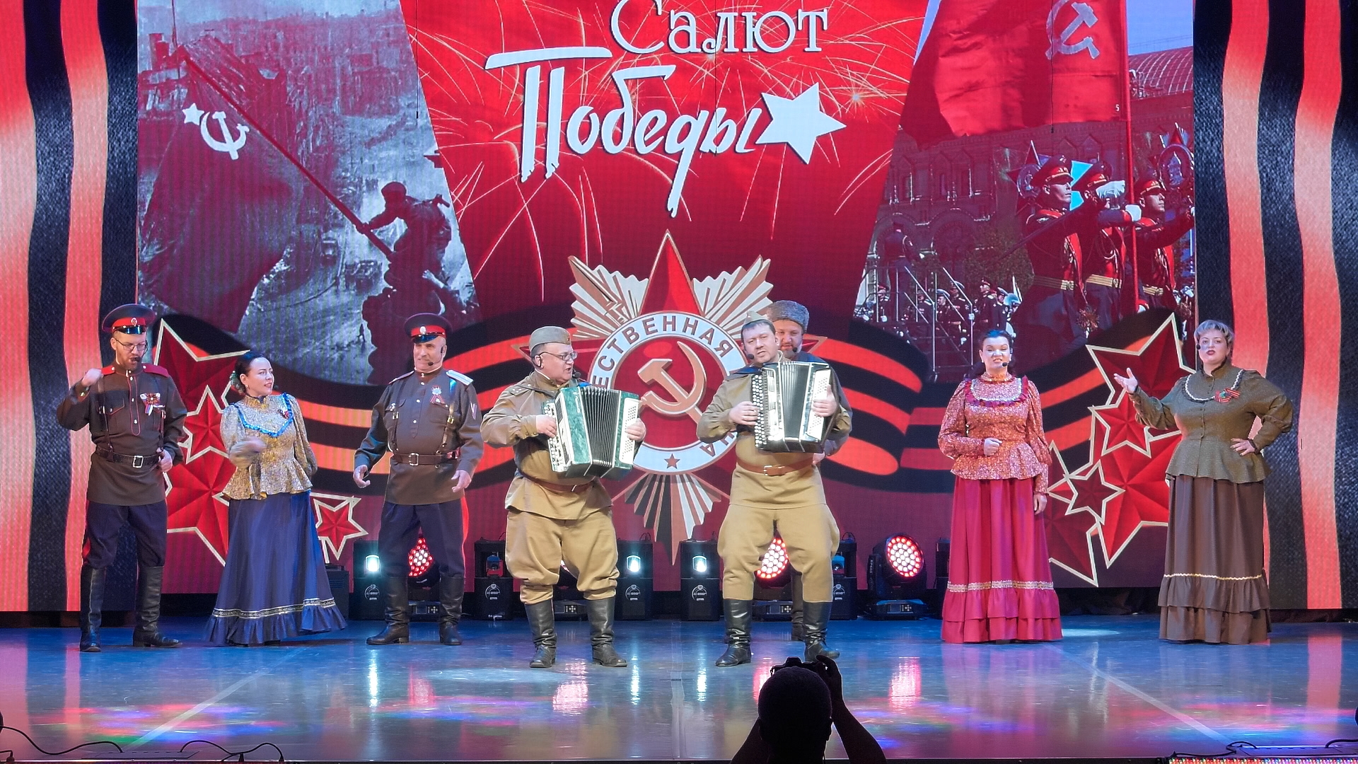 240513 В ДК «Нефтяник» прошел праздничный концерт в честь 79 годовщины Победы в ВОВ.