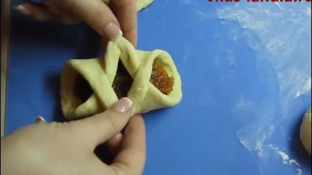 Ватрушки с яблочным повидлом