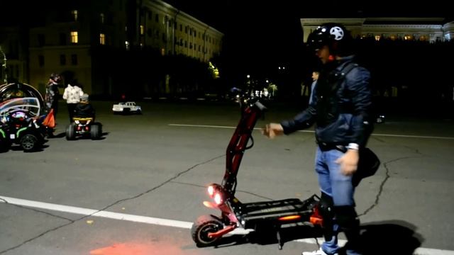 Краткий, поверхностный, обзор электросамоката ultron T128 до рестайлинг 2019г