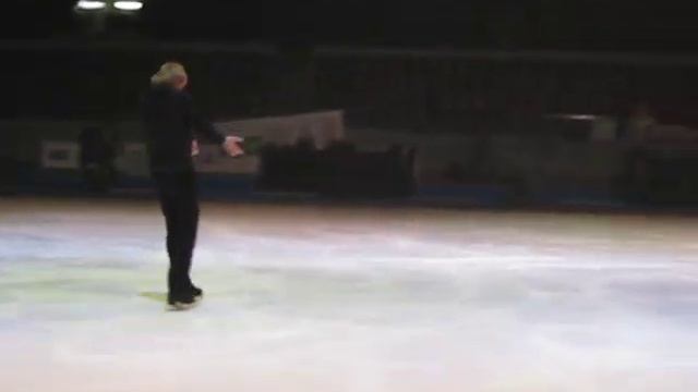 (Prague, 15.04.2011) -3- Plushenko practice "Caruso" - 16:20 (1st camera)