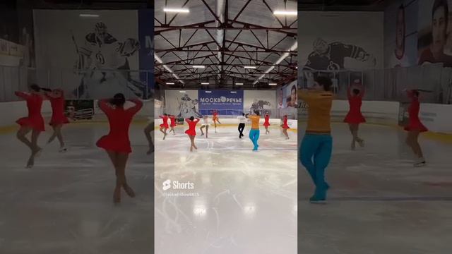 Шоу Балет La Skadi. Шоу на льду #shorts  #фигурноекатание #figureskating #iceskating #dance #show (1