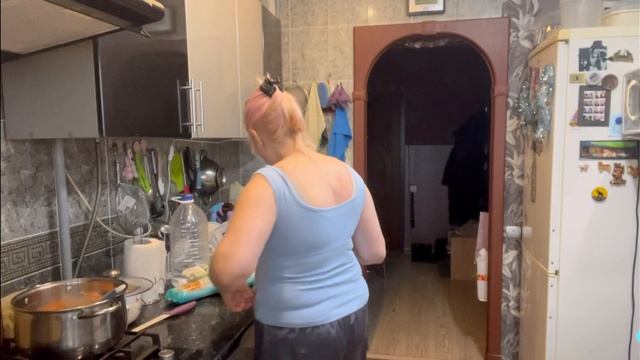 Варю рыбный супчик и болтаю с вами?