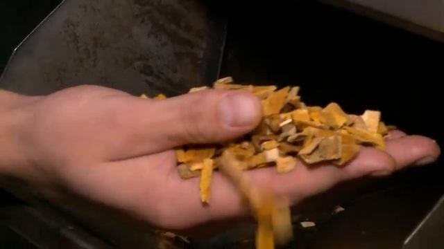 12 М. Сураев посетил цех по производству рыбной продукции