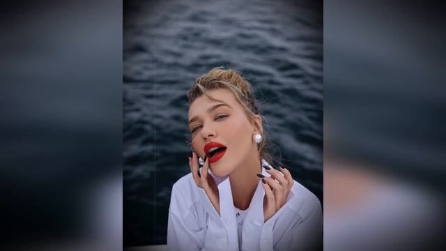 ¿Mira a quién le contó Hande sus sentimientos por Kerem por primera vez?