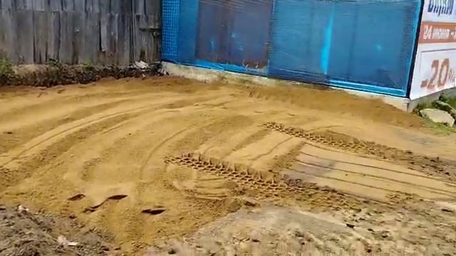 Площадка под гараж с песком
