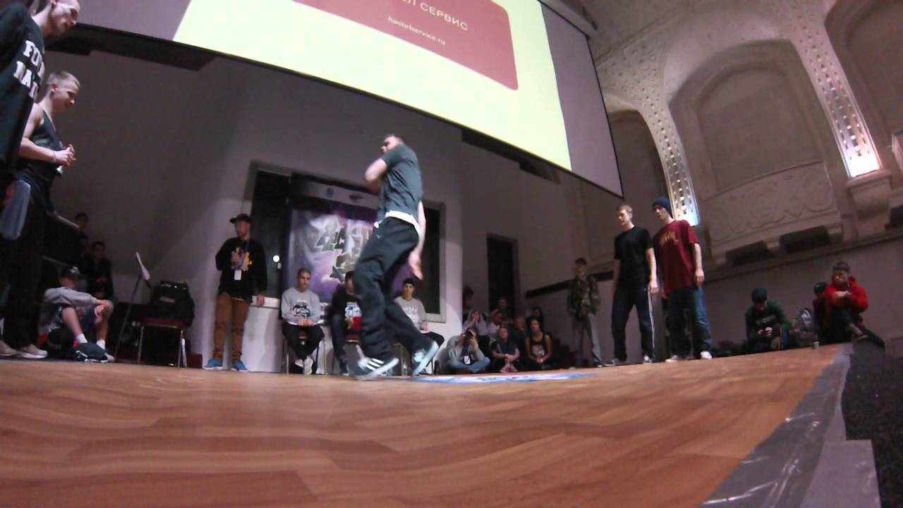Oringo vs Мартовские коты Roking star 2013 - bboy bgirl breakdance