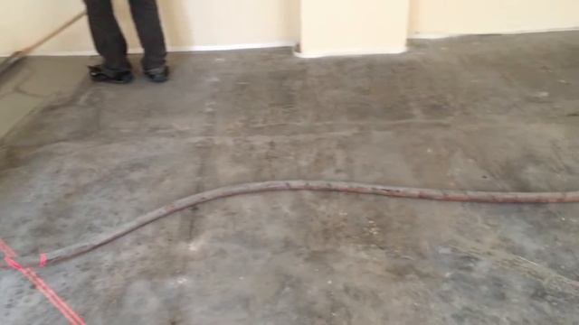 Наливной пол механизированным способом
