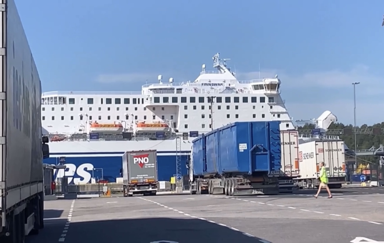 Финляндия. Порт Наанталли. Заходим на паром Finnlines