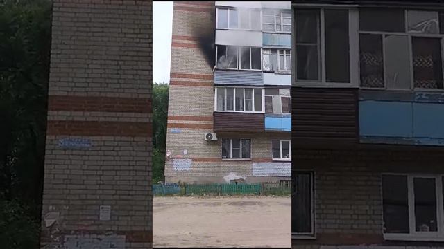 Ещё один пожар, по улице Туполева, 29А - горит одна из квартир. 😳