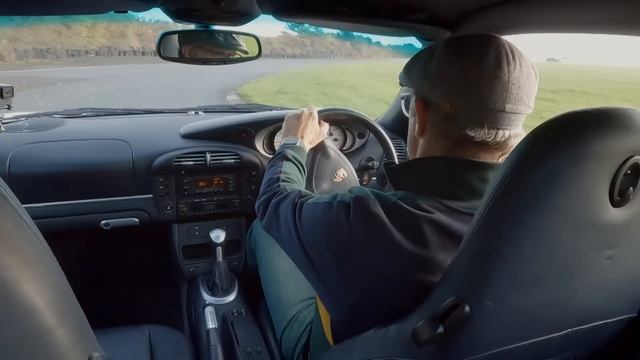 Porsche 911 Turbo (996) 2002 vs 911 Carrera (992) 2022 | Fifth Gear 20th Anniversary