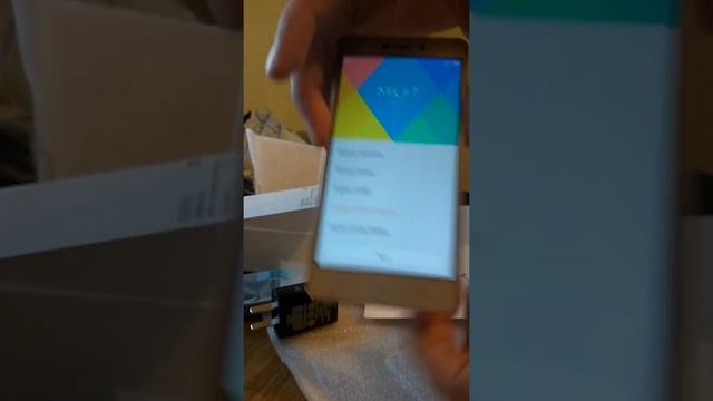 Распаковка телефона xiaomi redmi 3s