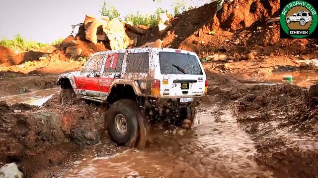 Slow motion axial scx10. Mudrunner