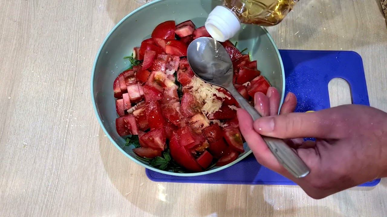 5 МИНУТ И ГОТОВО! Очень простой и вкусный салатик с рукколой и помидорами С ЗАПРАВКОЙ