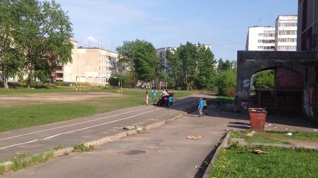 Дети на квадроцикле