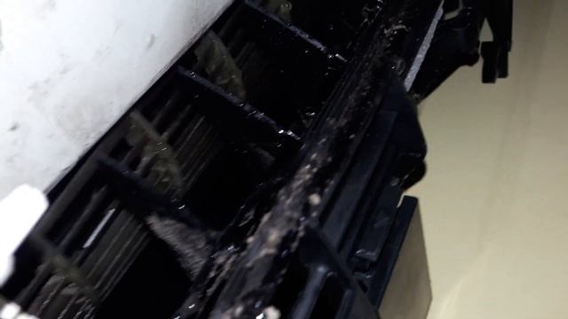 LG DUAL INVERTER SPLIT AC SERVICE AT HOME 2021 #viral