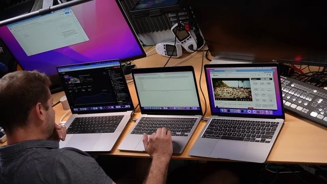 ?Unboxing MacBook Pro M2