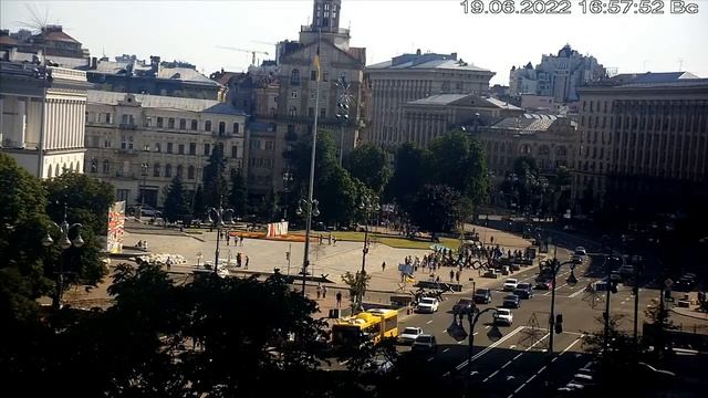 Веб-камера Киев Европейская площадь + Майдан 2022 06 19