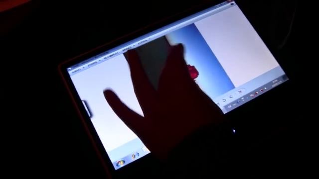 Multi touch demonstration of the Hanvon Touchpad