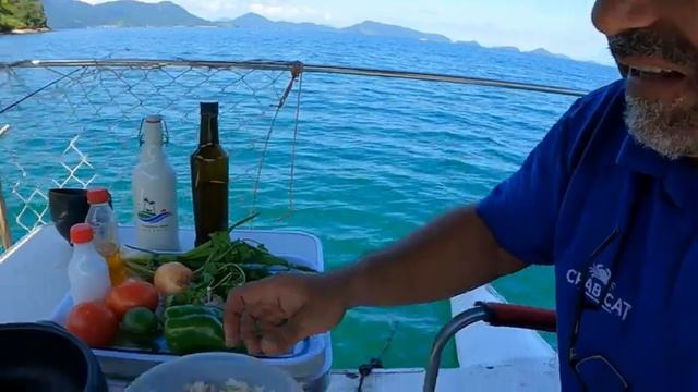 Como surgiu a ideia de morar em caiaques? Moqueca de Siri é a receita escolhida!  #Semana1