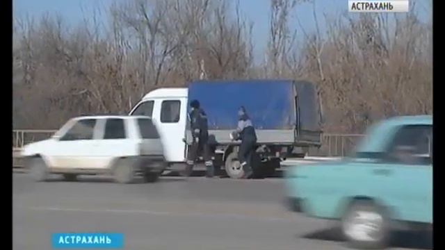 Работы по восстановлению асфальтобетонного покрытия проводятся в круглосуточном режиме