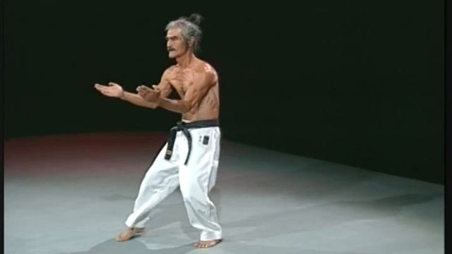 Sanchin kata test in Uechi-ryu 2