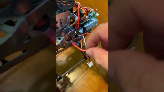 Wltoys v912,I bought from the Low price dropshipping gift store looks like garbage😣