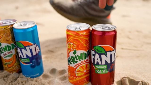 EXPERIMENT: Giant Coca Cola Fanta Chupa Chups Mirinda Pepsi vs Mentos in Underground Double Hol