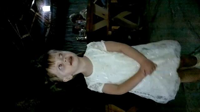 Шикарно танцуют детки!