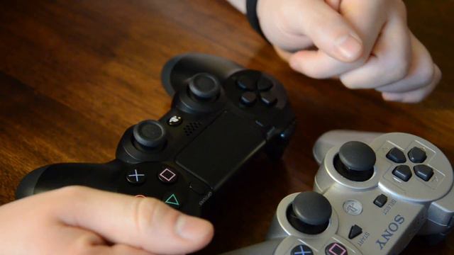 Sony Playstation Dualshock 4 - PS4 Unboxing, Review, & Hands On! Comparison vs Dualshock 3
