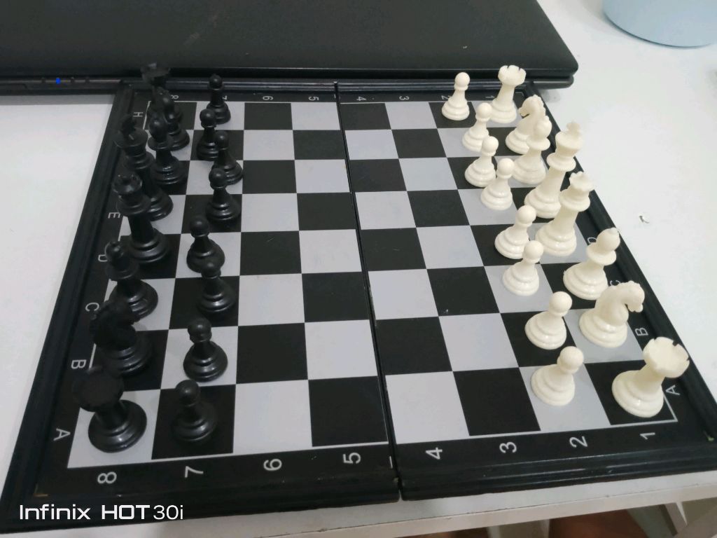 сегодня будем играть в шахматы