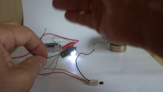 ? СВЕТОВОЙ УСИЛИТЕЛЬ ЗВУКА  из ОПТИЧЕСКОГО РЕЛЕ ? Эксперимент со СветоЗвуком ;-)