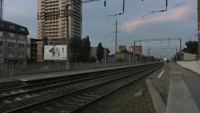 Электровоз ЭП20-036 с пассажирским поездом 092М «Таврия» Москва-Севастополь