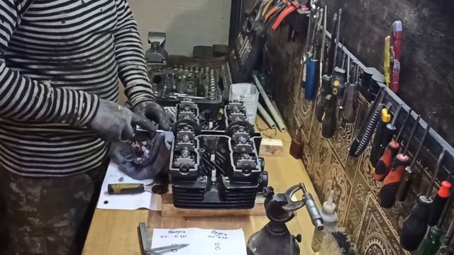 Yamaha XJR 400 замеряем зазор клапанов