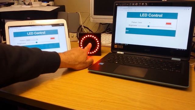 Neopixel ring: Wemos D1-mini uses websockets for multi-user control