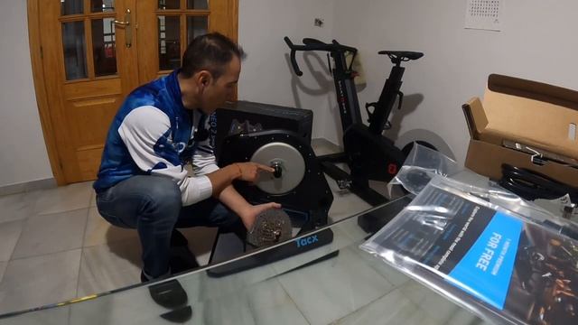 UNBOXING Tacx Neo 2 Smart, rodillo de transmisión directa, inteligente, Garmin, el mejor rodillo