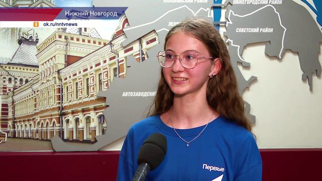 20 школьников получили паспорта из рук главы Нижнего Новгорода Юрия Шалабаева