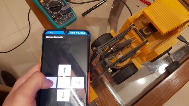 Bluetooth Controlled Bot using Arduino and custom app made from Android Studio