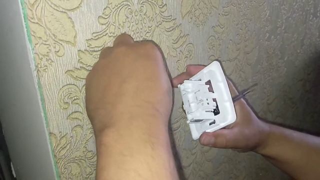 Светодиодные лампочки моргают или светятся в выключенном состоянии? Как мы решили эту проблему