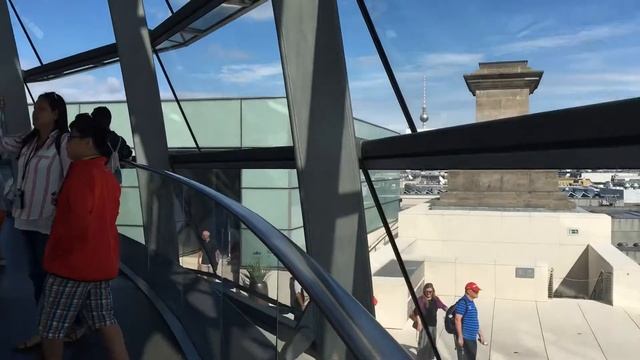 Norman Foster's Reichstag Glass Dome Pt.3