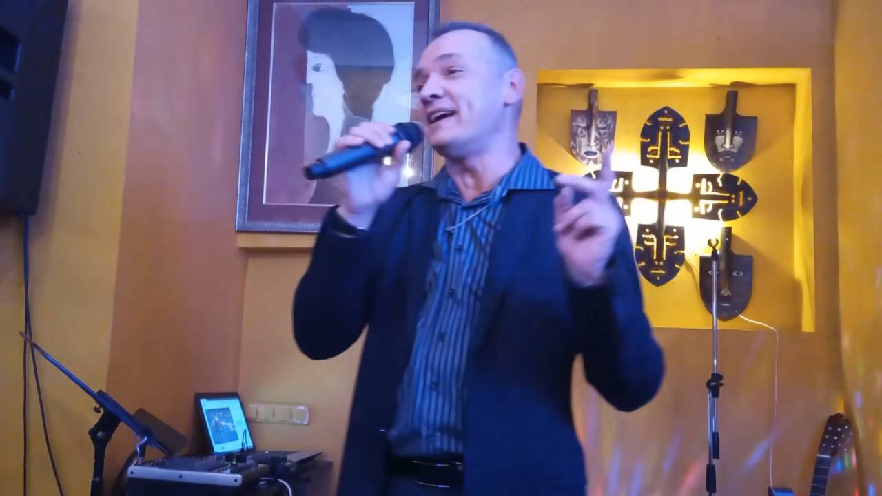 Творческий вечер певца и композитора Олега Гонтаря