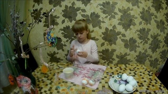 Подготовка к Пасхе. Красим яйца в технике декупаж