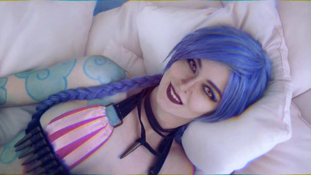 League of Legends Jinx Cosplay Feature