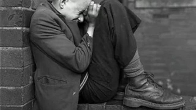 33. Тебе, настолько цепляющемуся за свой спокойный ум, что тот становится совсем беспокойным.