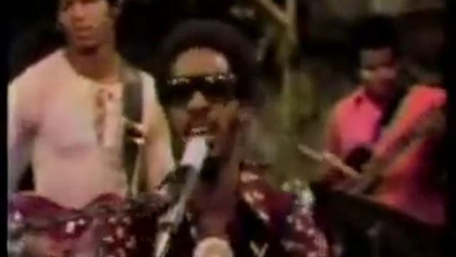 Stevie Wonder - Superstition live on Sesame Street