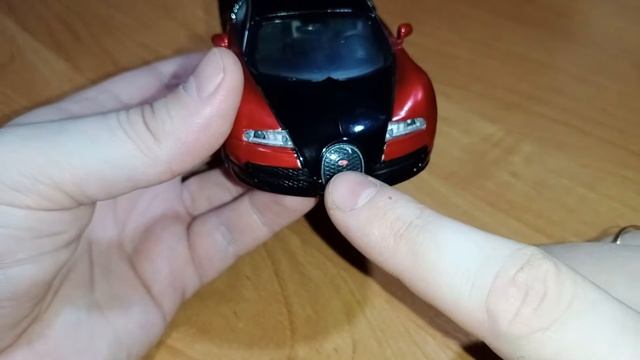 Обзор масштабной модели Bugatti Veyron.mp4