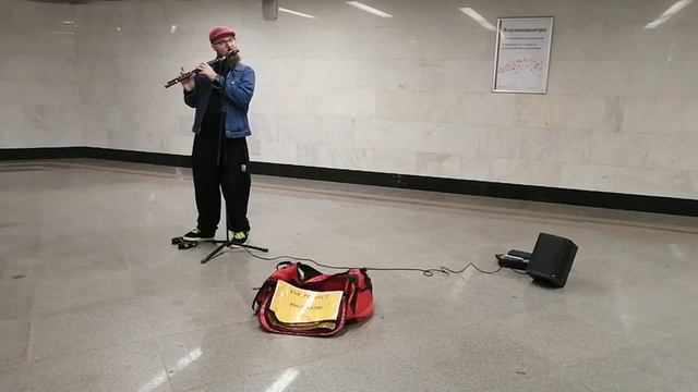Музыка в метро, апрель 2024 года. Метро "Проспект Вернадского"